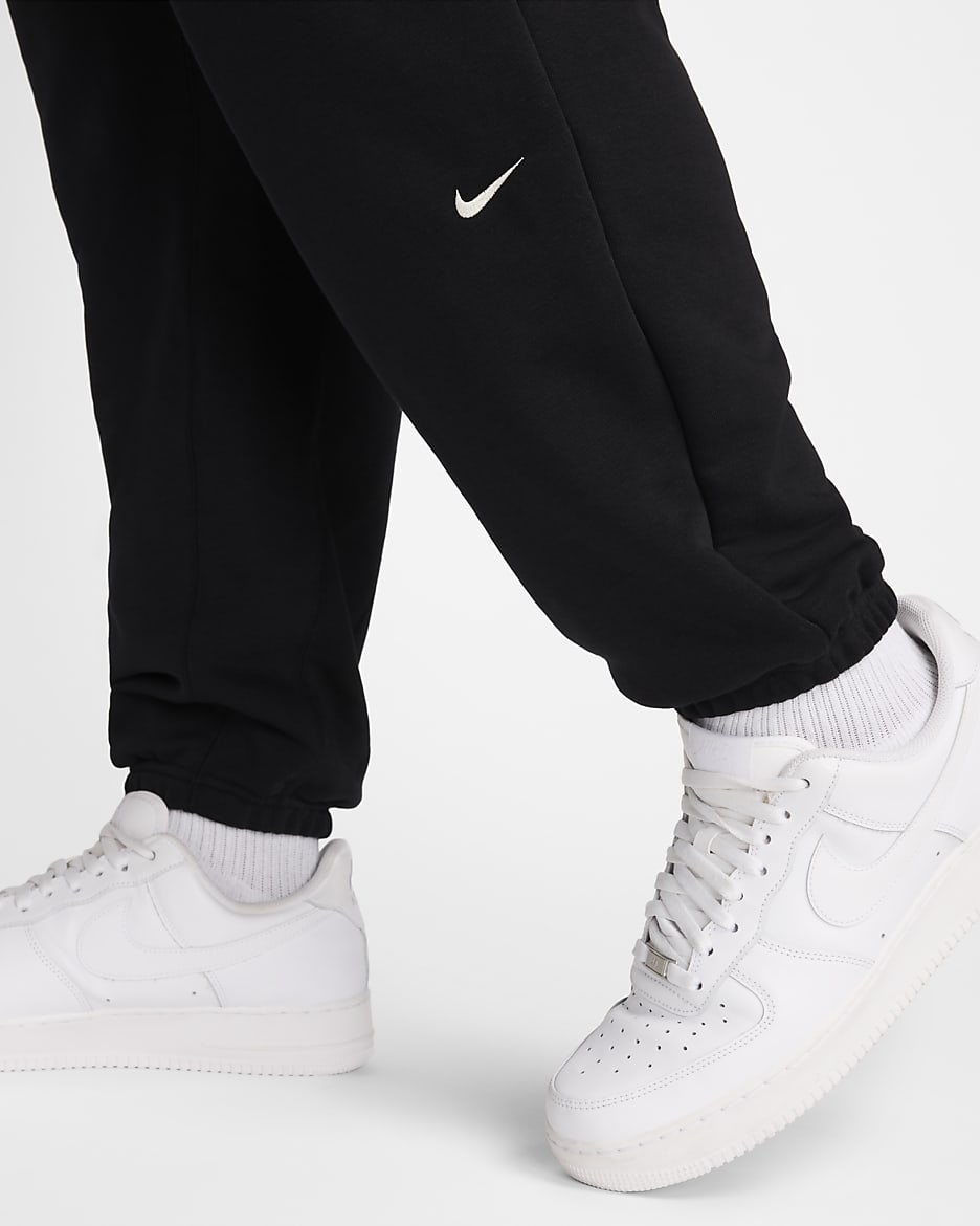 Nike standard fit pants best sale